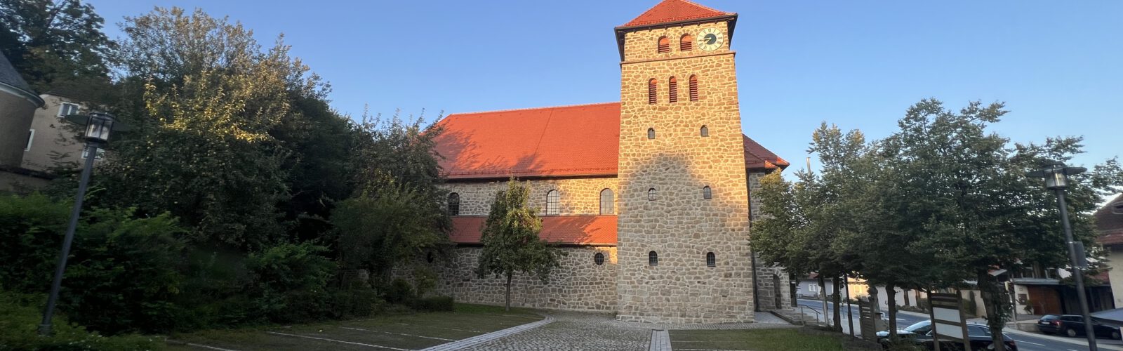 Pfarrkirche Mariae Himmelfahrt Waffenbrunn, Außenansicht